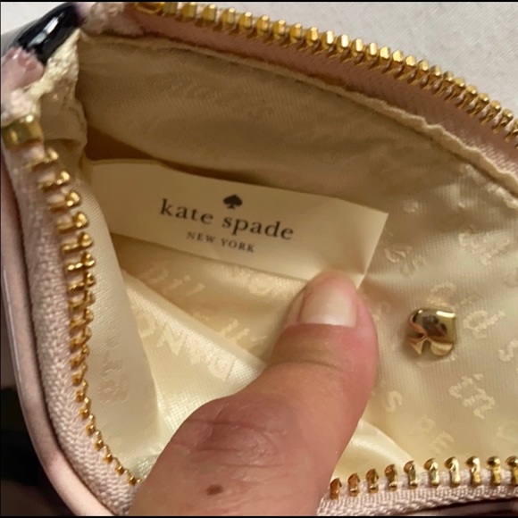 Authentic Kate Spade Faux Patent Leather Wristlet - Picture 4 of 5